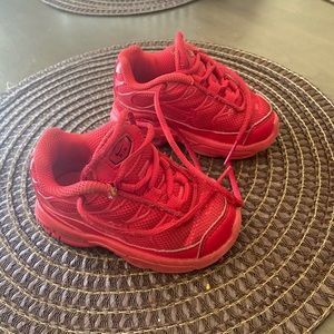 Toddler Nike sneakers